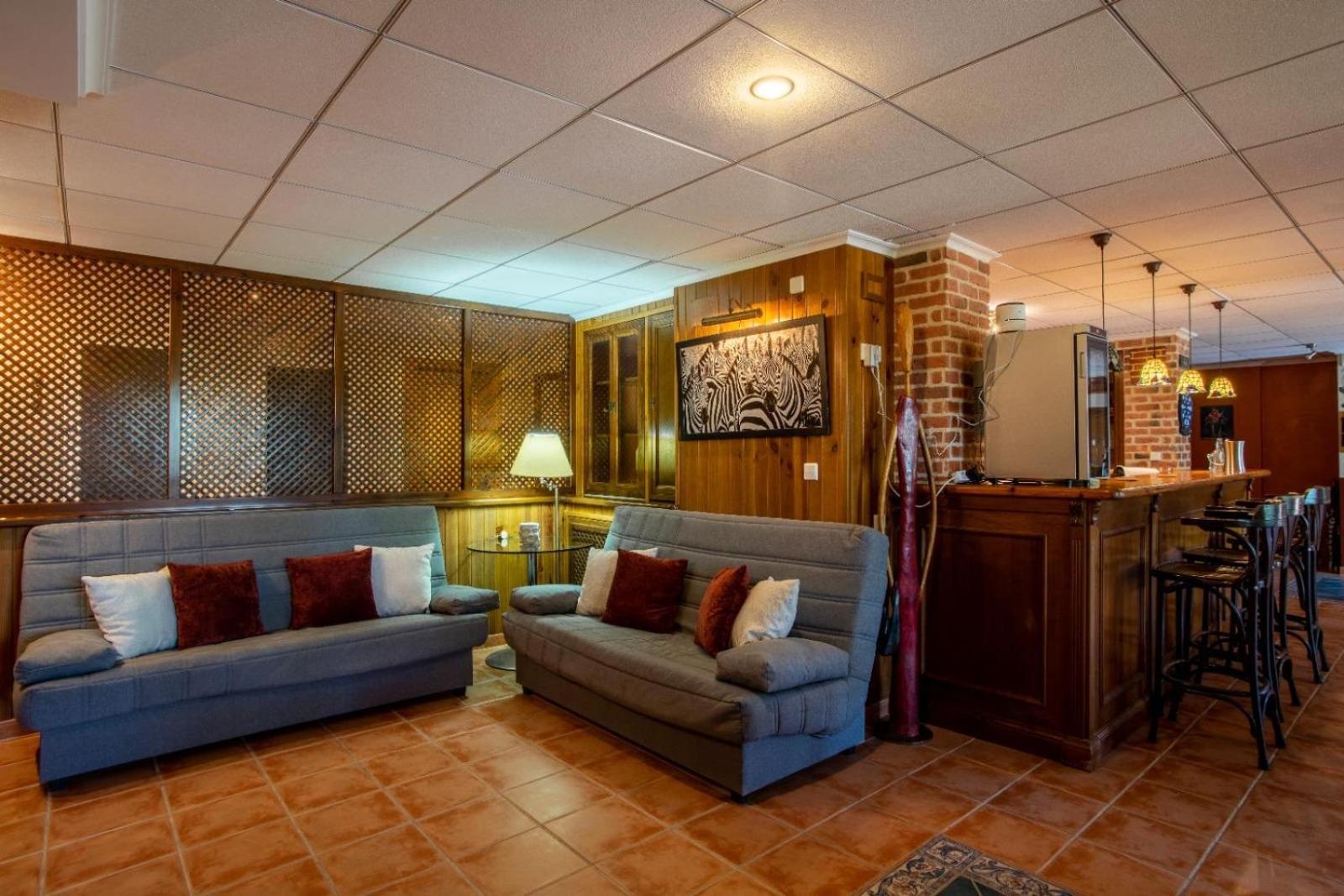 10 Bedroom 5 Star Luxury & Heated Pool For 5 To 28 Guests Near Alicante Villa *