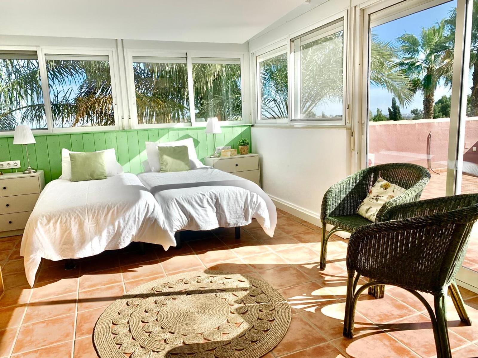 10 Bedroom 5 Star Luxury & Heated Pool For 5 To 28 Guests Near Alicante Willa
